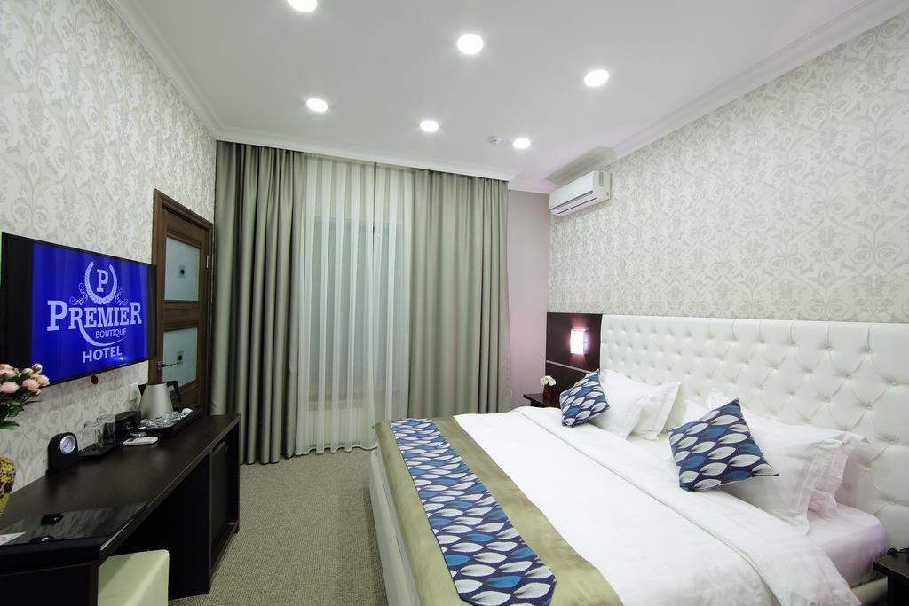 Premier Hotel Bishkek Ngoại thất bức ảnh