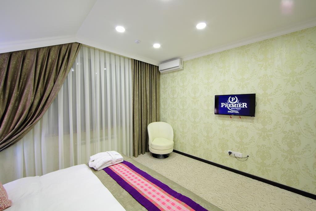 Premier Hotel Bishkek Ngoại thất bức ảnh