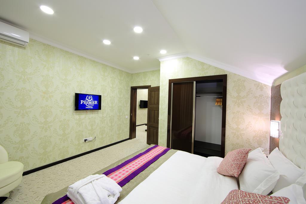 Premier Hotel Bishkek Ngoại thất bức ảnh