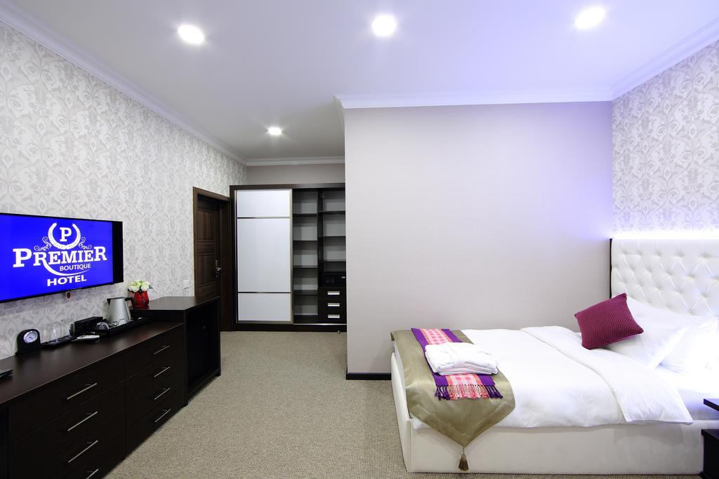 Premier Hotel Bishkek Ngoại thất bức ảnh