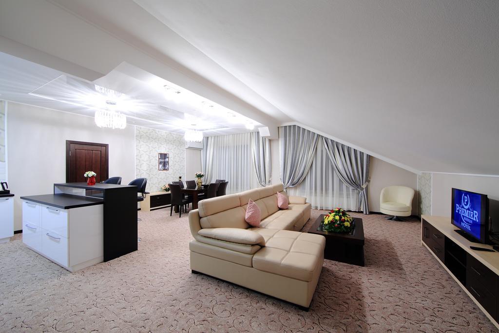 Premier Hotel Bishkek Ngoại thất bức ảnh