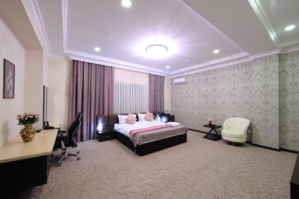 Premier Hotel Bishkek Ngoại thất bức ảnh