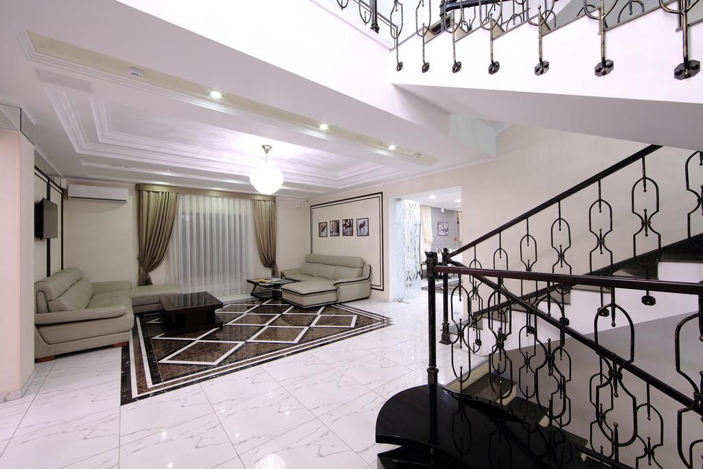 Premier Hotel Bishkek Ngoại thất bức ảnh