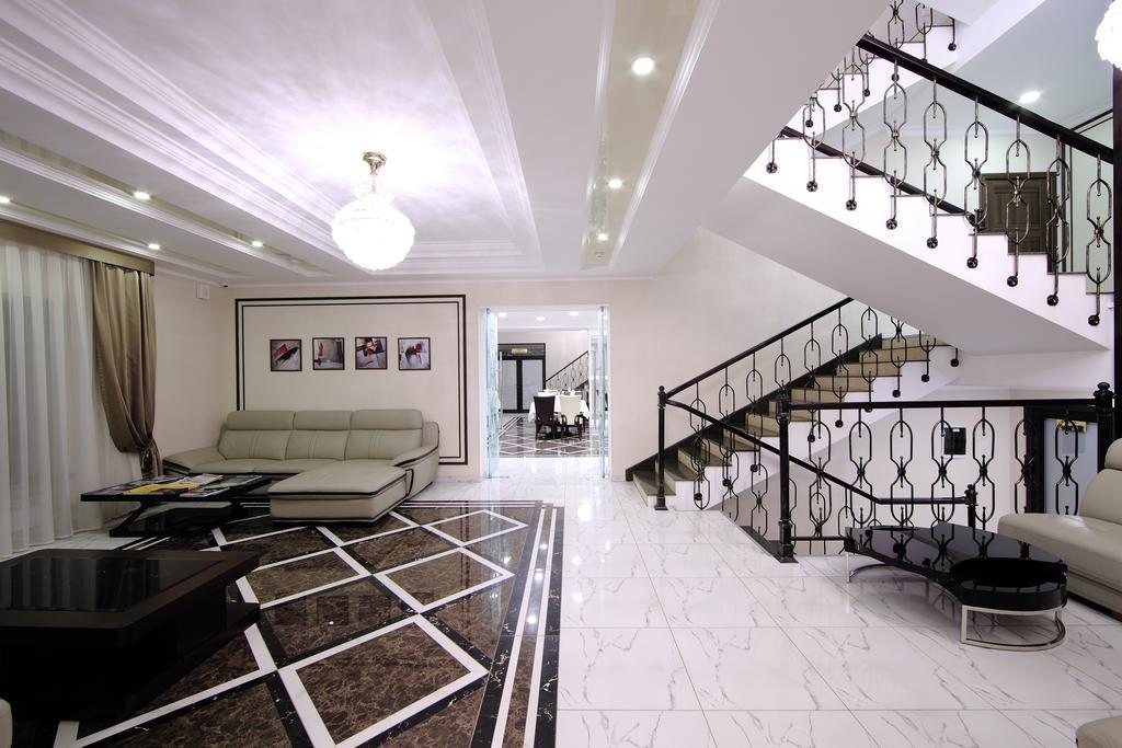 Premier Hotel Bishkek Ngoại thất bức ảnh