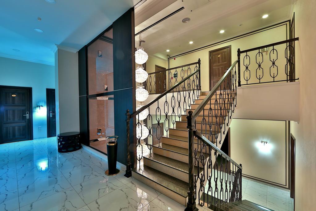 Premier Hotel Bishkek Ngoại thất bức ảnh