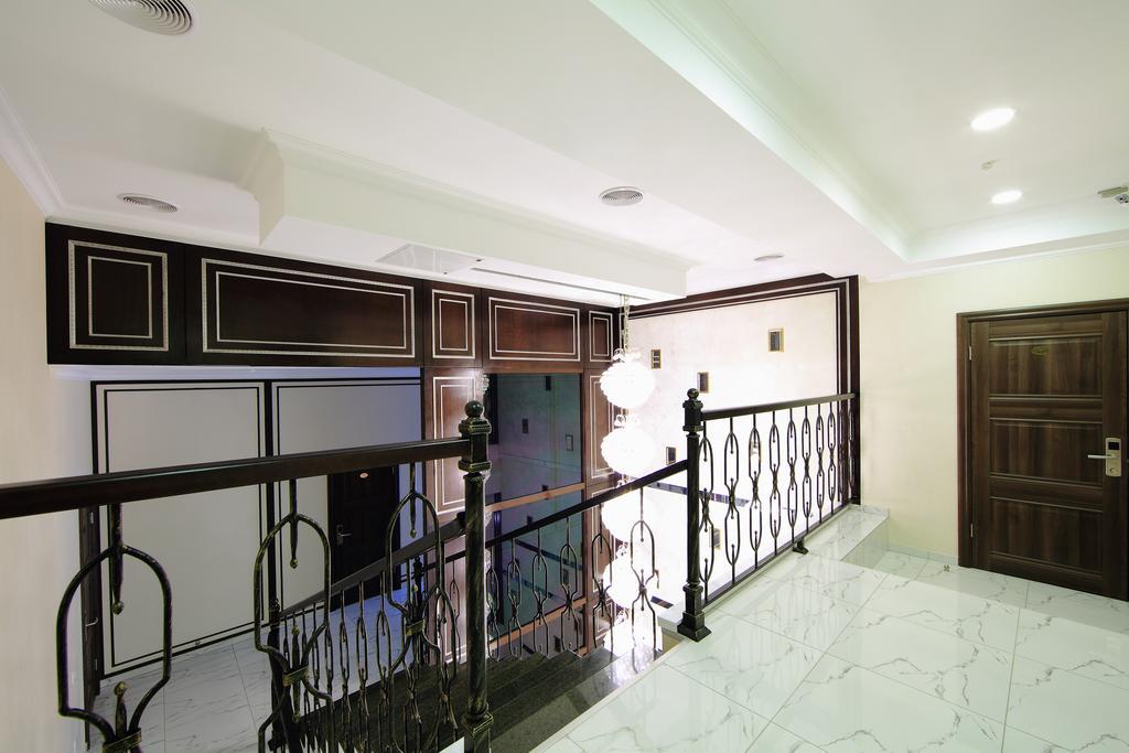 Premier Hotel Bishkek Ngoại thất bức ảnh