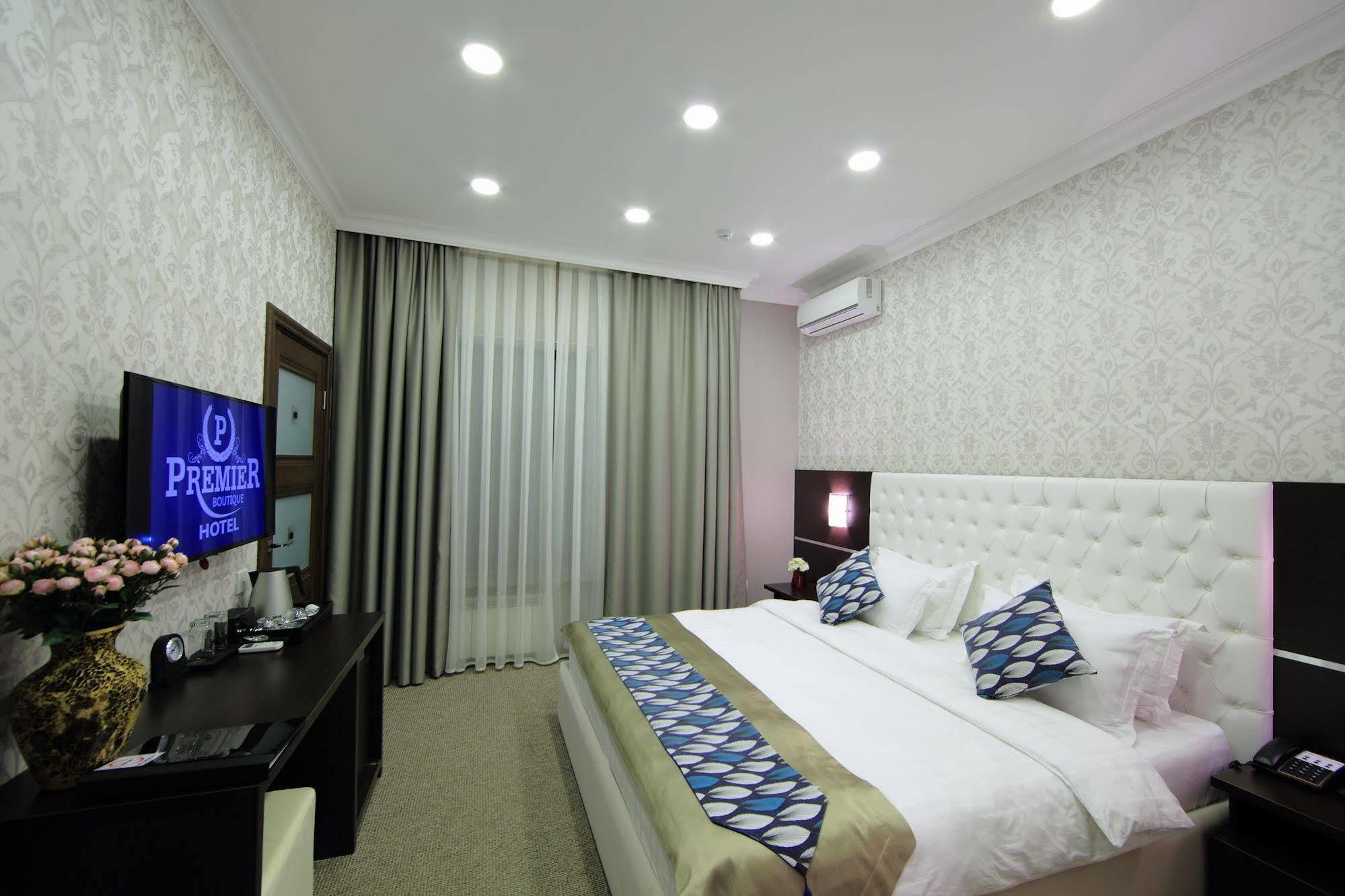 Premier Hotel Bishkek Ngoại thất bức ảnh